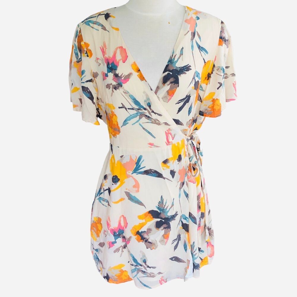 BCBGeneration Women L Wrap Tie Belt Floral Print Short Sleeves Mini Dress